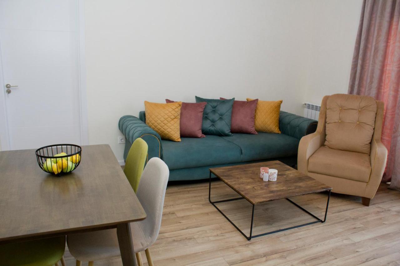 Aura Sameba, Luxury Apartment Tbilissi Extérieur photo