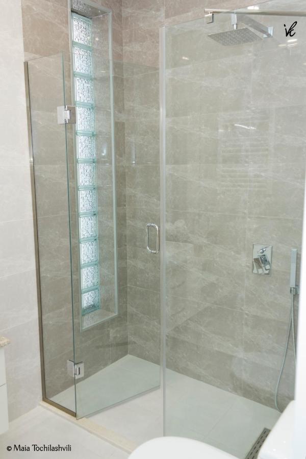 Aura Sameba, Luxury Apartment Tbilissi Extérieur photo