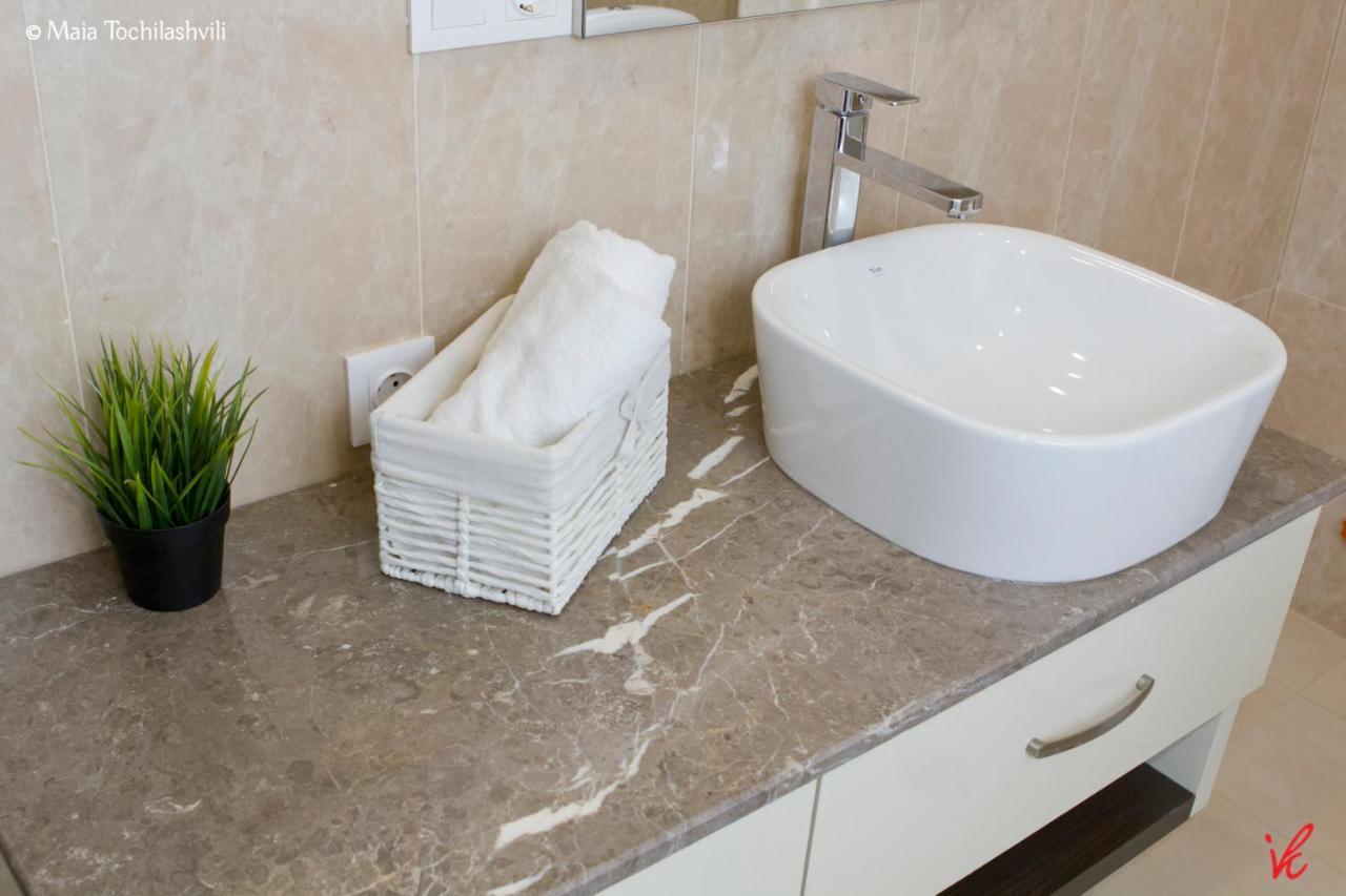 Aura Sameba, Luxury Apartment Tbilissi Extérieur photo