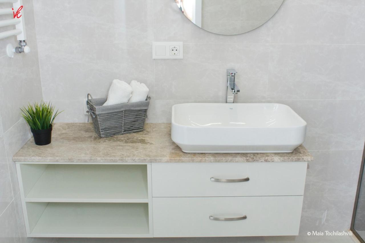 Aura Sameba, Luxury Apartment Tbilissi Extérieur photo